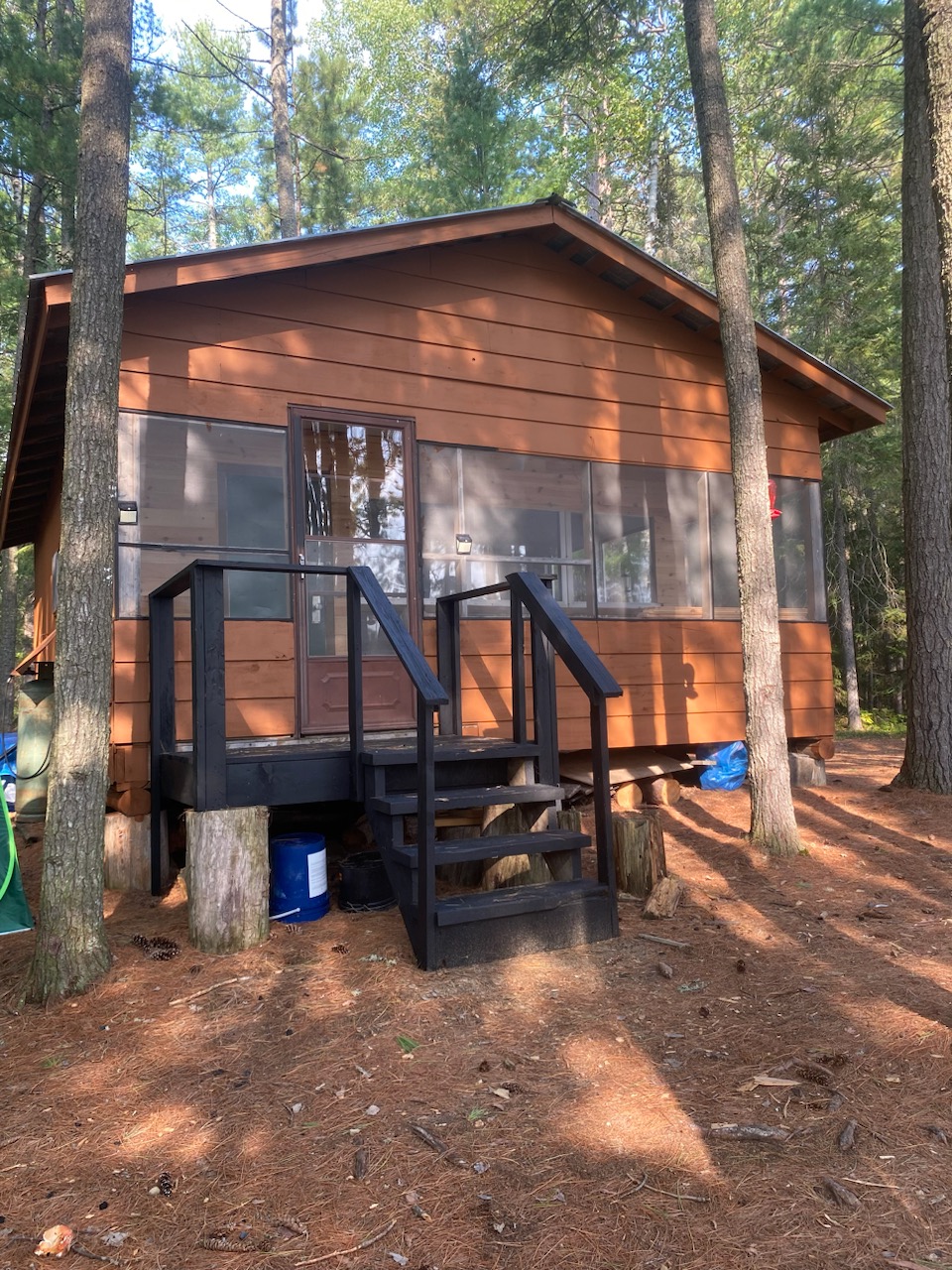 Water’s Edge Cabin – Water’s Edge Cabin