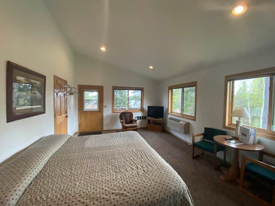 Chalet Whitepine – Pine Point Lodge