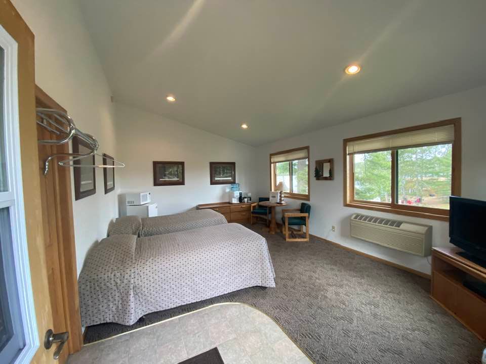 Chalet Whitepine — Pine Point Lodge – Pine Point Lodge