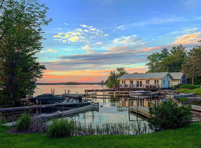 Photo de Kirk Kove Cottages & Marina dans la Vallée de l'Outaouais, On