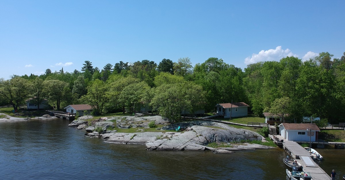 Photo of Saarela’s Moonlite Bay in Rainy River, ON