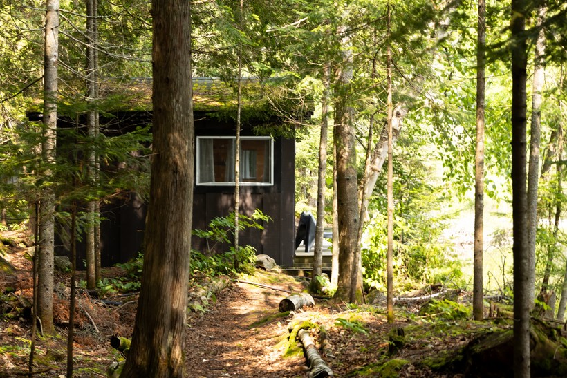 Lakeside Cabin – Voyageur Quest