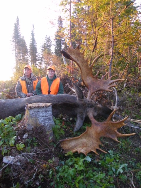 Auberge – J.L.R. Trophy Bear Hunting