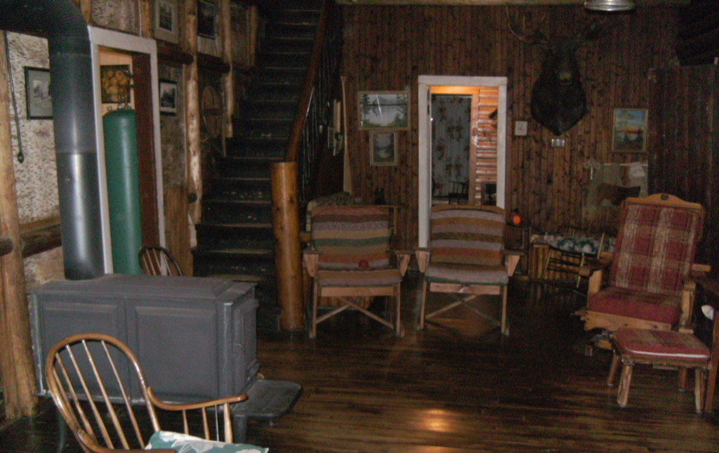 Cabin La Grande Maison — Pourvoirie Sud Lac Choiseul – Pourvoirie Sud Lac Choiseul