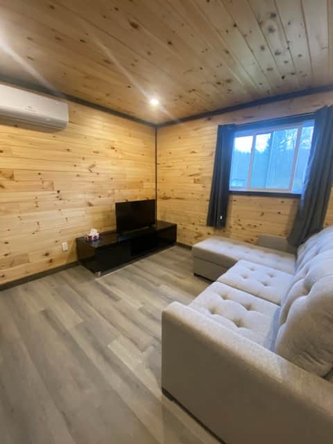 Adventure Basecamp Cabin: Land and Water Fun – Pourvoirie du Lac Forant