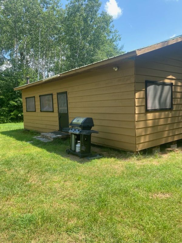 Lakeside Serenity Cottage: Sandy Beach Views – Pourvoirie du Lac Forant